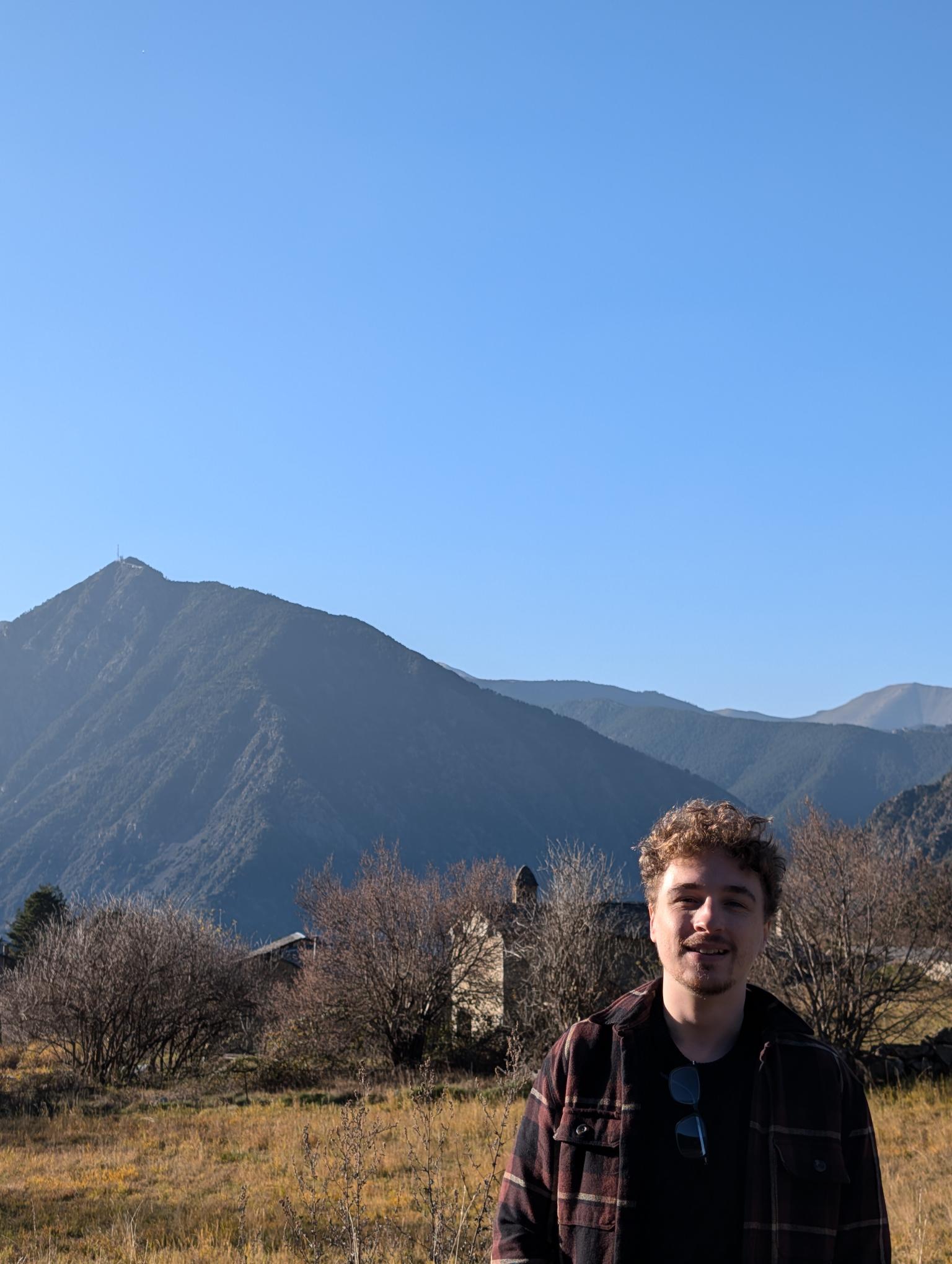 Professional portrait placeholder for Rob